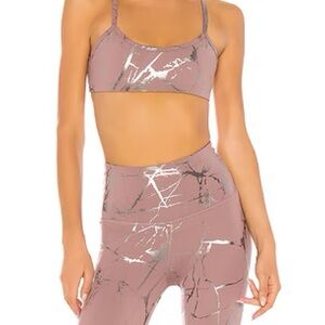 Beyond Yoga Marble Foil Matching Set Size L Leggings & Bra